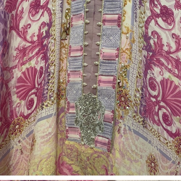 Farah talib Aziz kurta - Picture 2 of 4